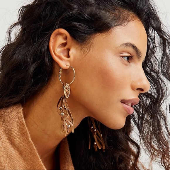 J2-Free People Heartbreak Hotel Hoops - Picture 2 of 3